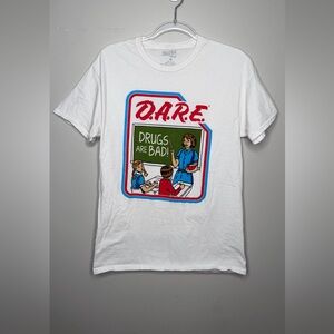 D.A.R.E. White Graphic Tee - "Drugs Are Bad" Vintage T Shirt